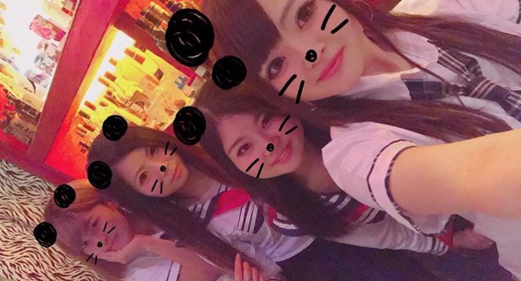 ガールズバー コスプレ